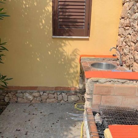 Villa Maveda, Un Dammuso Immerso Nel Verde Lampedusa Esterno foto