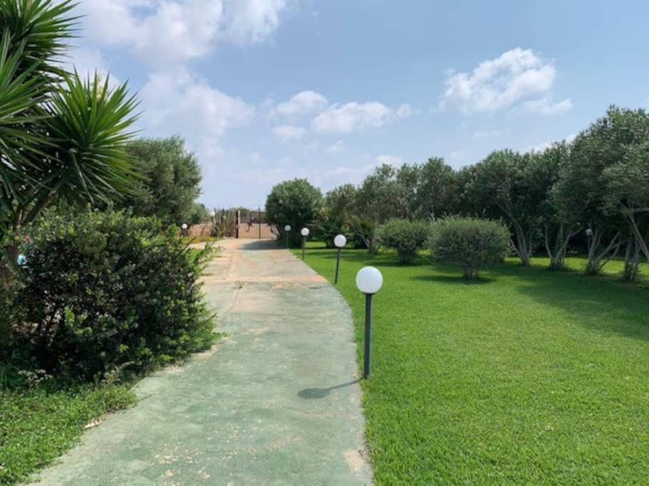 Villa Maveda, Un Dammuso Immerso Nel Verde Lampedusa Esterno foto