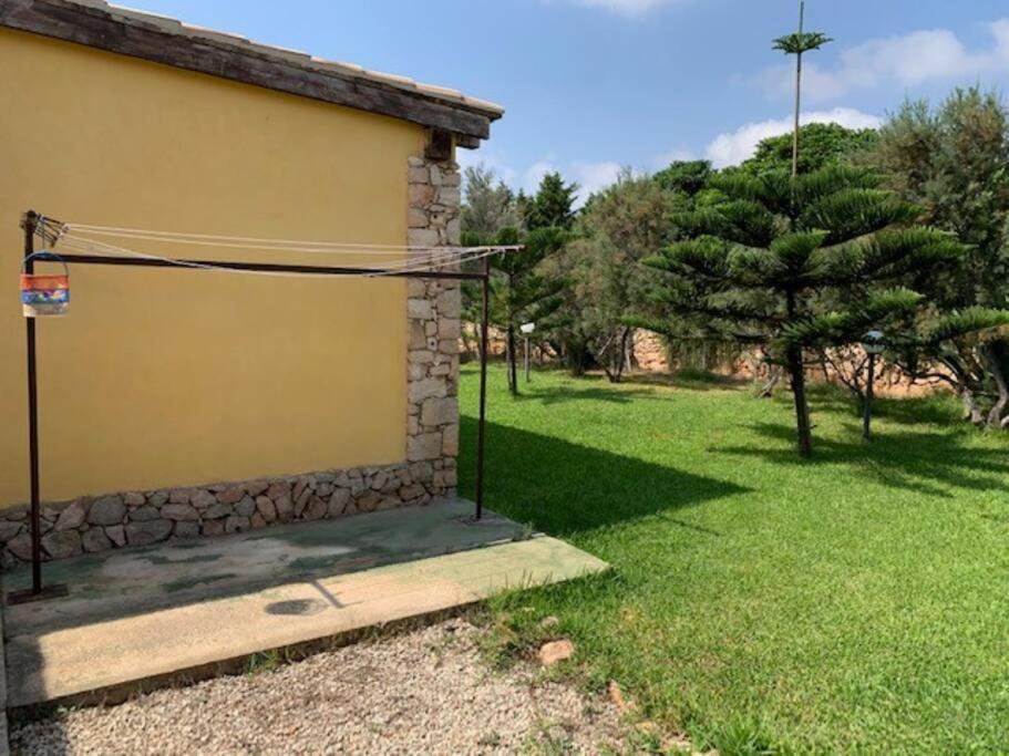 Villa Maveda, Un Dammuso Immerso Nel Verde Lampedusa Esterno foto