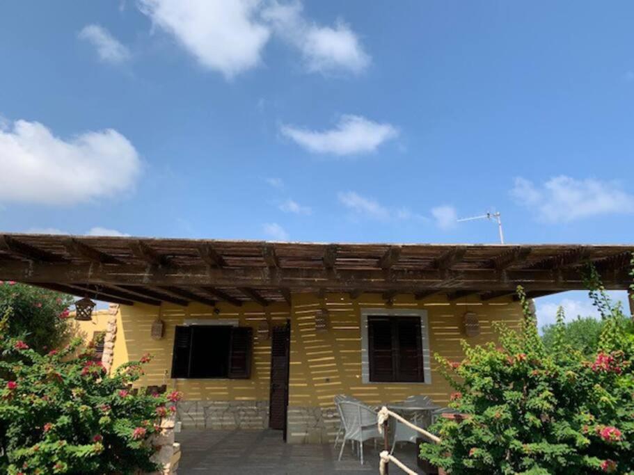 Villa Maveda, Un Dammuso Immerso Nel Verde Lampedusa Esterno foto