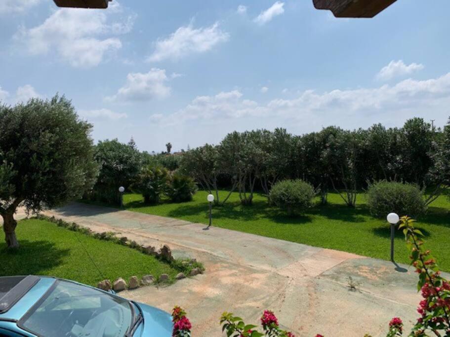 Villa Maveda, Un Dammuso Immerso Nel Verde Lampedusa Esterno foto